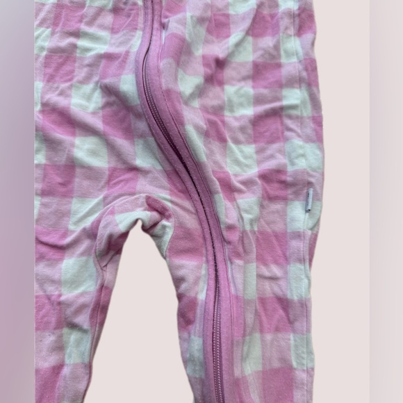 Little sleepies 6-12 Pink Gingham zippie - Picture 2 of 5